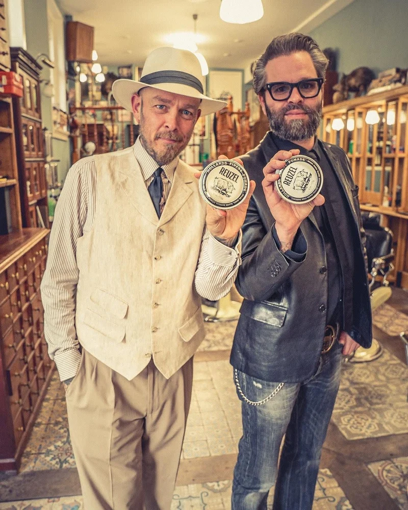Pommade "Concrete Hold Pomade" - Tenue super forte fini mat (Argent)