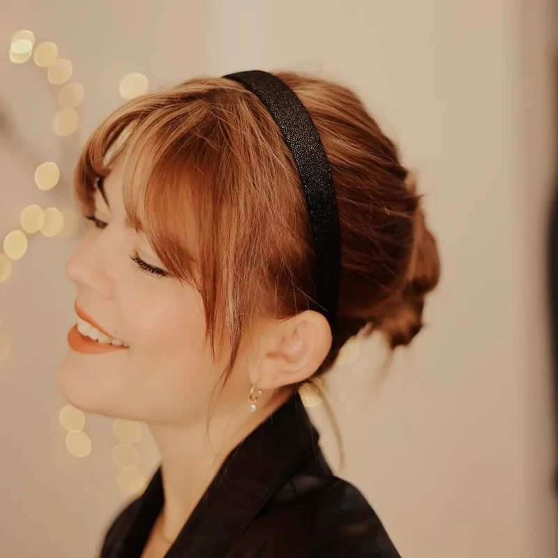 Anna Glitzer Schwarz