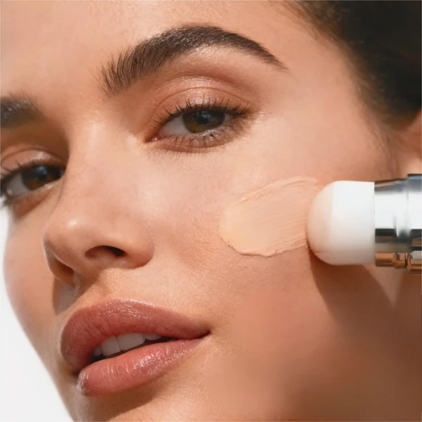 Fondotinta Stick 2-in-1 – Coprenza Perfetta & Contorno in Un Solo Prodotto