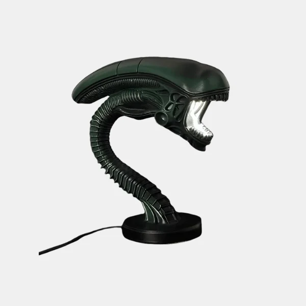 Lampada da Scrivania Alien Sci-Fi in Resina per un'Illuminazione Minacciosa