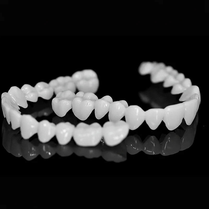 SmileFlex – Protesi dentale personalizzabile con lenti dentali